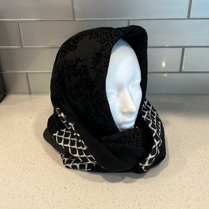 Slak Hooded Scarf